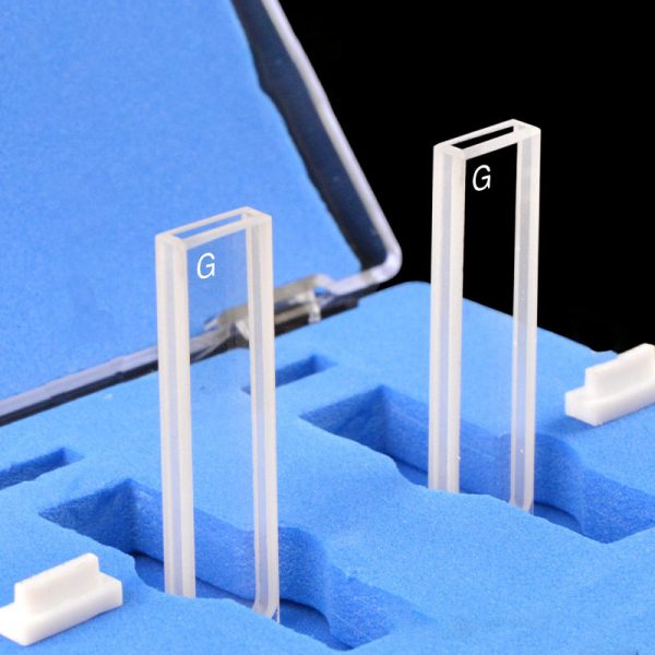 C022CS3 2mm Glass Cuvette 700ul Two way Light PTFE Cap Pack of Two