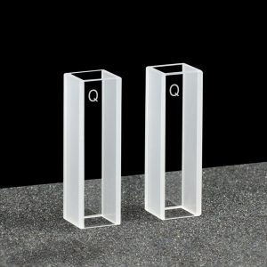 Quartz 10mm Through-Hole Cuvette, 3.5ml, Sintered 83, Two-way Light, No Cap, 1pc/ea, C102CR20