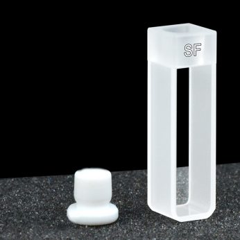 Quartz 10mm Cuvette With Stopper, 3.5ml, Molded 83, Two-way Light, Stopper, 1pc/ea, C102SE2