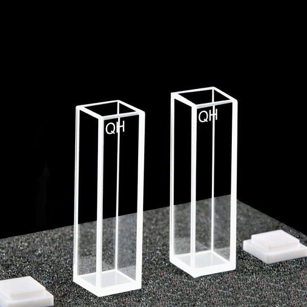 C104CR2 10mm Standard Cuvette 3.5ml Four Way Light PTFE Cap Pack of Two