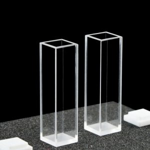 Quartz 10mm Cuvette Particle
Size Sample Cell, 3.5ml, Standard 80, Four-Way Light, PTFE Cap, Pack of Two, C104CS93