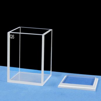 Quartz 30mm Capped Fluorescence Cuvette, 40.5ml, Sintered 83, Four-Way Light, Quartz Cover, 1pc/ea, C304CR2