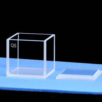 Quartz 30mm Capped Fluorescence Cuvette, 27ml, Sintered 83, Four-Way Light, Quartz Cover, 1pc/ea, C304CR4