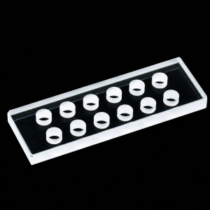 (MQQFL015) Quartz Reflectance Sample Cell, Multiple 6 mm Diameter, 5 mm Deep Recesses