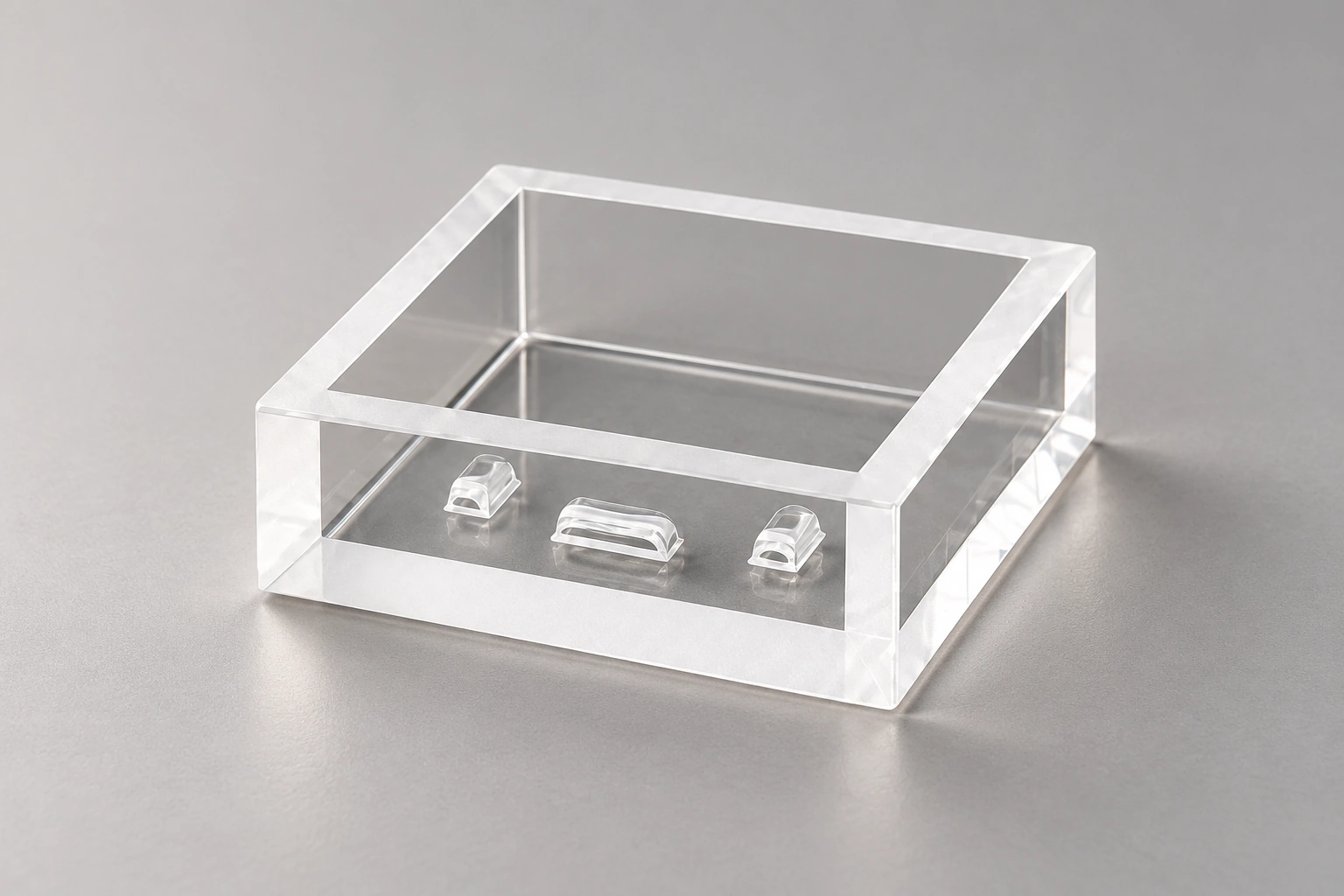 Shallow Quartz Cell: Three Internal Features and Sample Clearance (MQQFL080)
