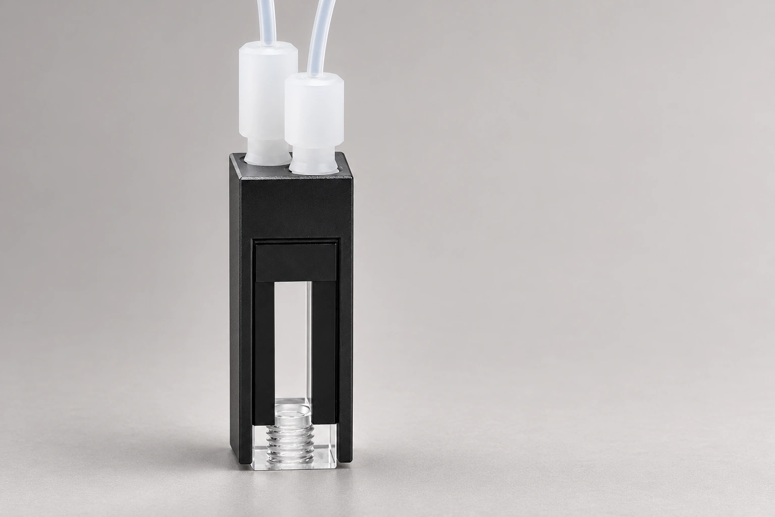 Quartz Cell with a Bottom M5 Feature: Defining the Mating Part